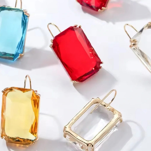 Vintage Red Crystal Earrings - Picture 9 of 10